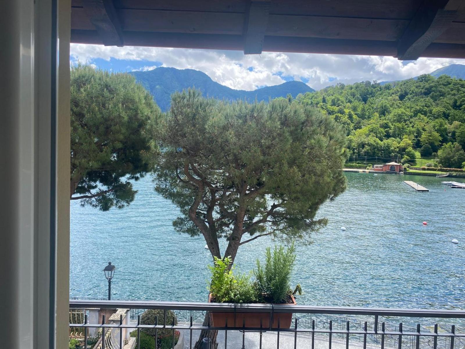 La Casa Sul Lago Ленно Екстер'єр фото